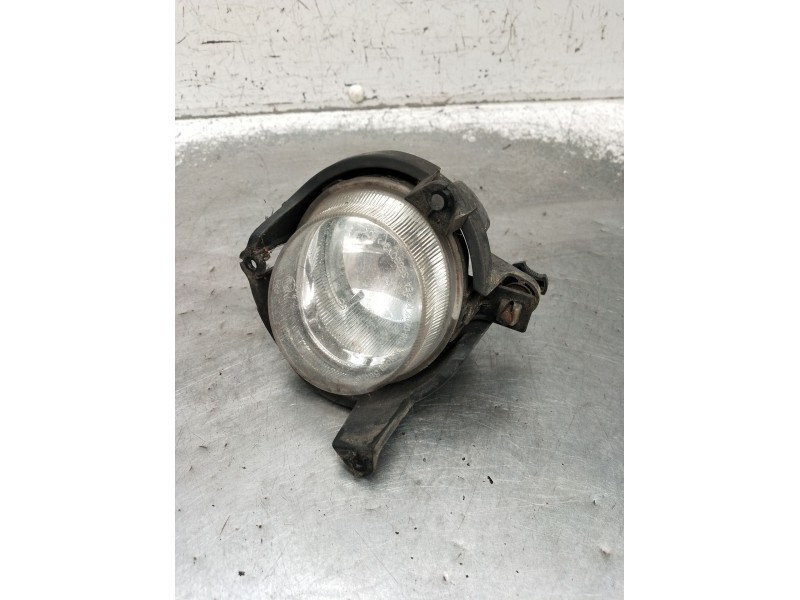 Recambio de faro antiniebla izquierdo para ssangyong rodius i 2.7 xdi referencia OEM IAM   2005