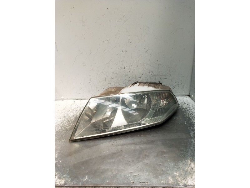 Recambio de faro izquierdo para skoda octavia ii (1z3) 1.9 tdi referencia OEM IAM   2004
