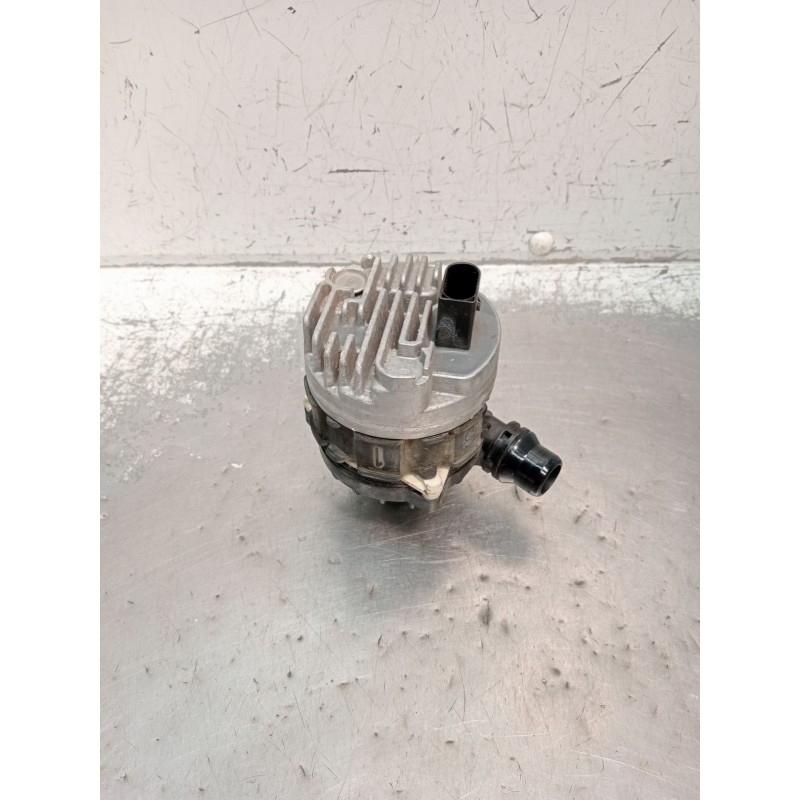 Recambio de bomba agua para mercedes-benz clase c (w206) c 200 d (206.003) referencia OEM IAM A0005003800 22T2500657 A2C13845400