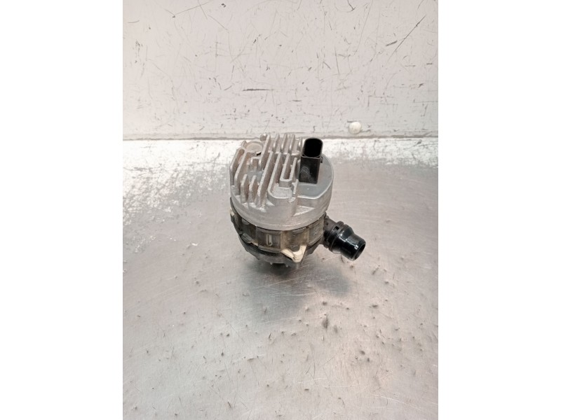 Recambio de bomba agua para mercedes-benz clase c (w206) c 200 d (206.003) referencia OEM IAM A0005003800 22T2500657 A2C13845400