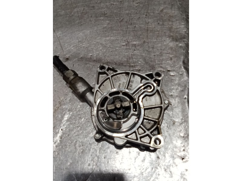 Recambio de depresor freno / bomba vacio para ssangyong rodius i 2.7 xdi referencia OEM IAM A6652300665  05