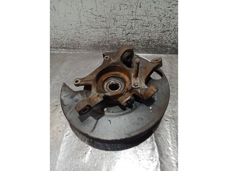 Recambio de mangueta trasera derecha para ssangyong rodius i 2.7 xdi referencia OEM IAM   05