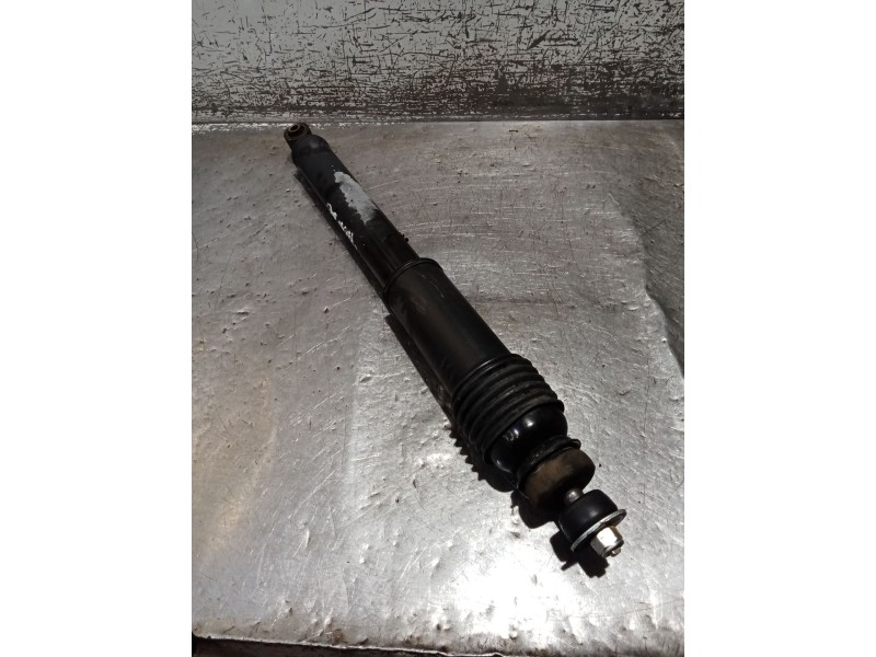 Recambio de amortiguador trasero derecho para ssangyong rodius i 2.7 xdi referencia OEM IAM   05