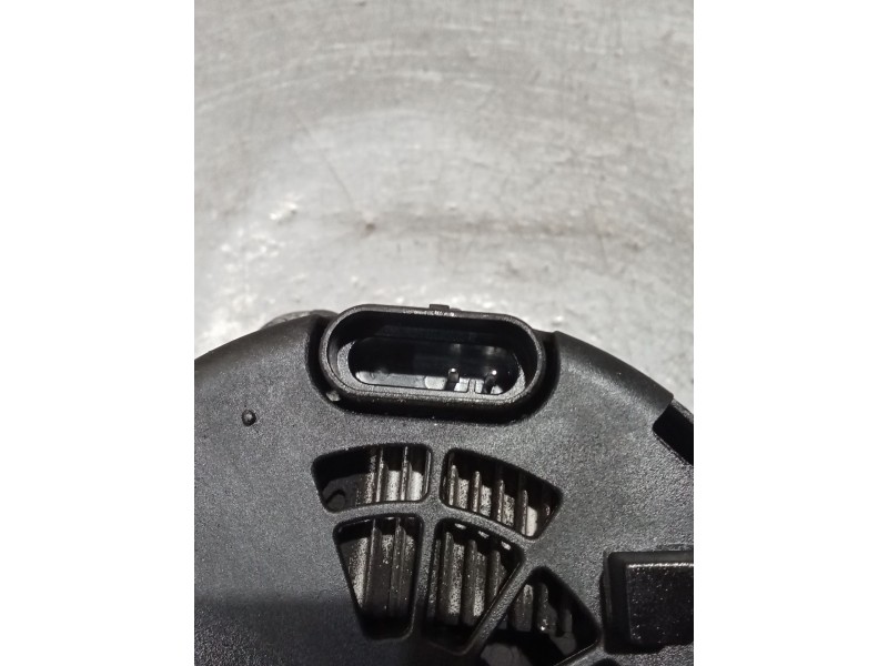 Recambio de alternador para ssangyong rodius i 2.7 xdi referencia OEM IAM A6651540302 05 140A