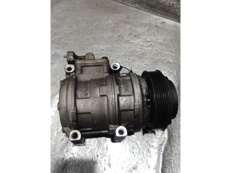 Recambio de compresor aire acondicionado para ssangyong rodius i 2.7 xdi referencia OEM IAM 180500390A  05