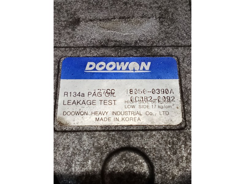 Recambio de compresor aire acondicionado para ssangyong rodius i 2.7 xdi referencia OEM IAM 180500390A  05