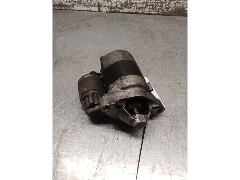 Recambio de motor arranque para renault clio iii (br0/1, cr0/1) 1.2 16v (br02, br0j, br11, cr02, cr0j, cr11) referencia OEM IAM 