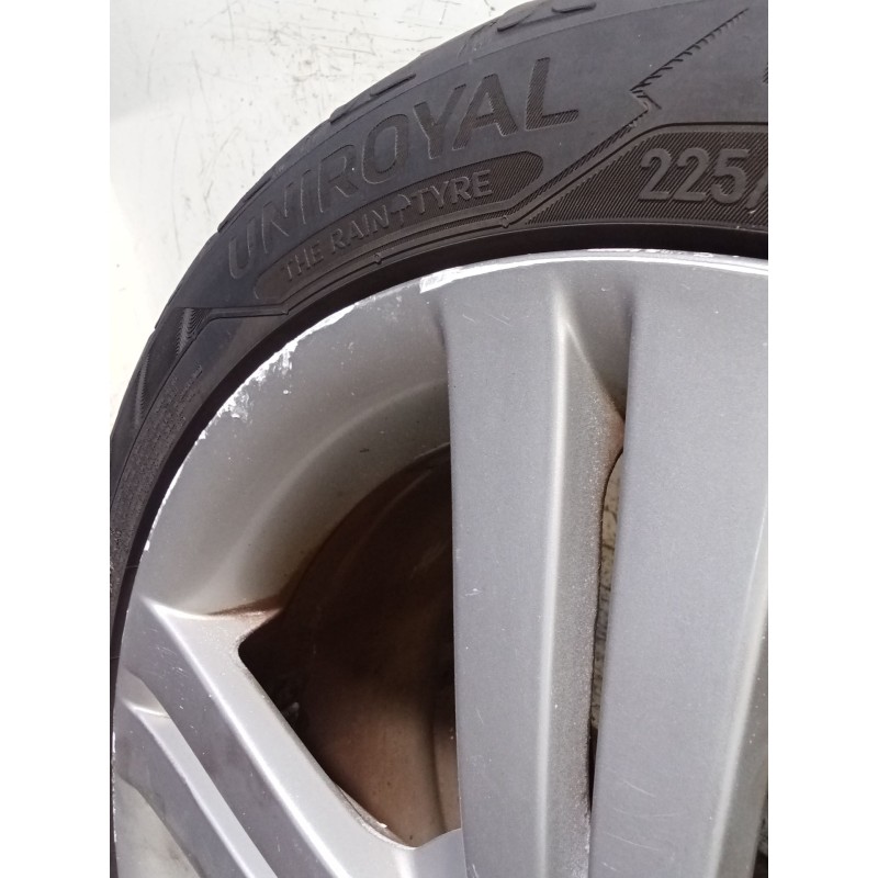 Recambio de juego llantas para seat leon (1p1) 2.0 tdi referencia OEM IAM  225/40 R18 92Y VER FOTOS