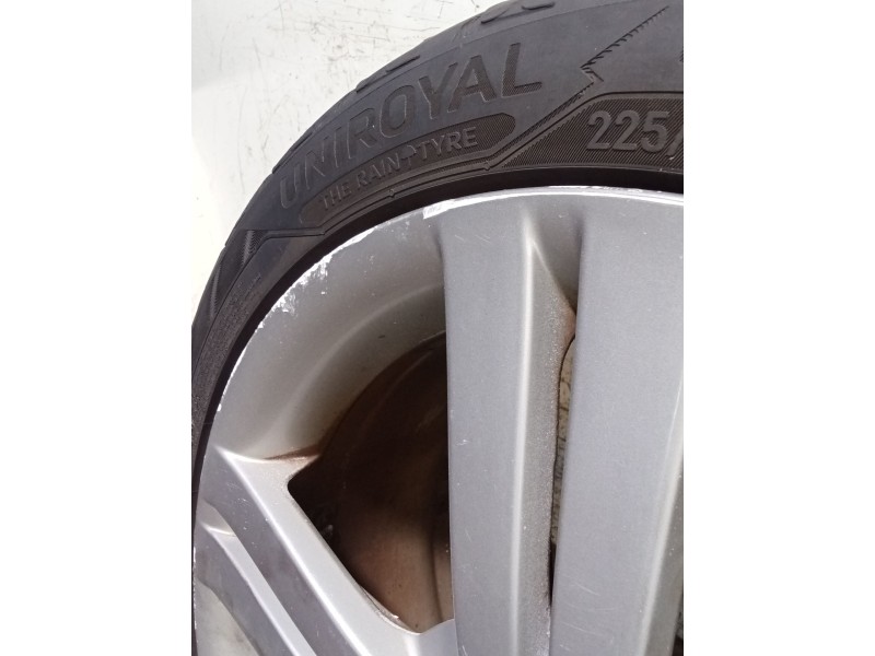 Recambio de juego llantas para seat leon (1p1) 2.0 tdi referencia OEM IAM  225/40 R18 92Y VER FOTOS