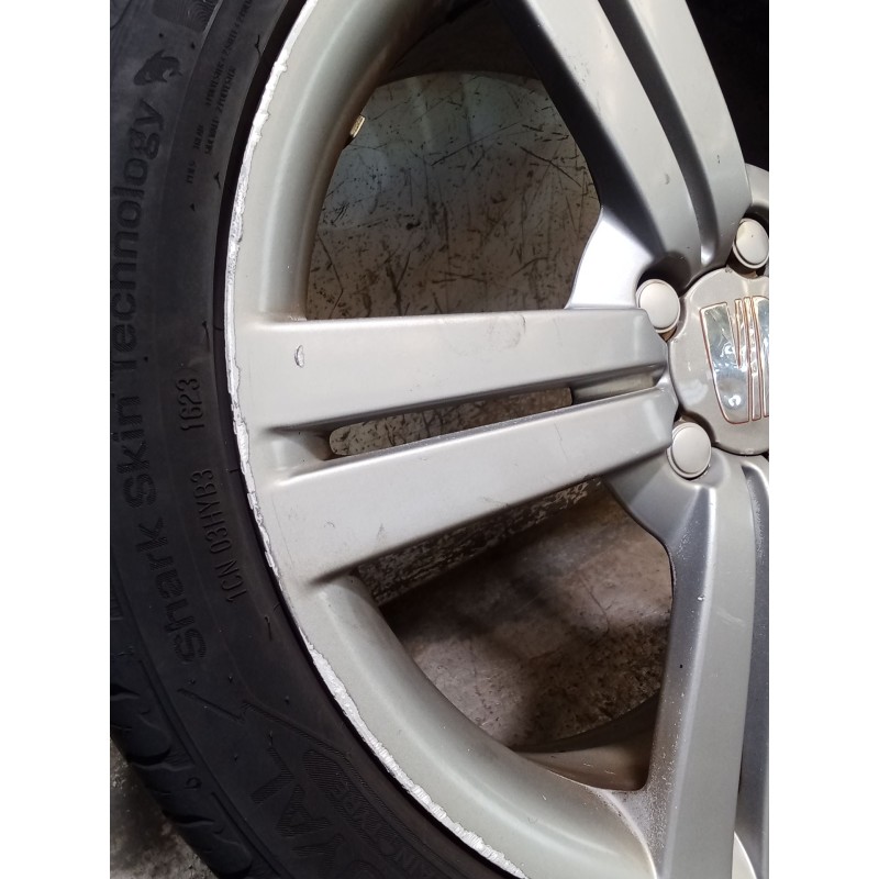 Recambio de juego llantas para seat leon (1p1) 2.0 tdi referencia OEM IAM  225/40 R18 92Y VER FOTOS