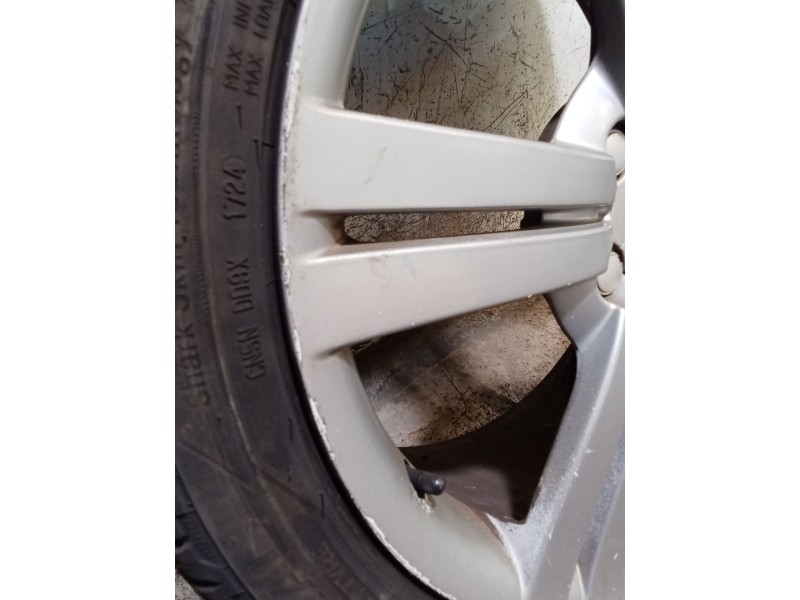 Recambio de juego llantas para seat leon (1p1) 2.0 tdi referencia OEM IAM  225/40 R18 92Y VER FOTOS