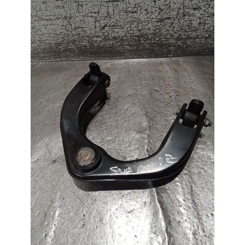 Recambio de brazo suspension superior delantero izquierdo para ssangyong rodius i 2.7 xdi referencia OEM IAM   05
