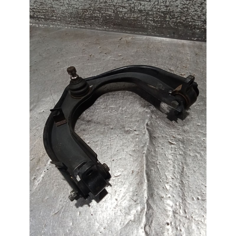 Recambio de brazo suspension superior delantero izquierdo para ssangyong rodius i 2.7 xdi referencia OEM IAM   05