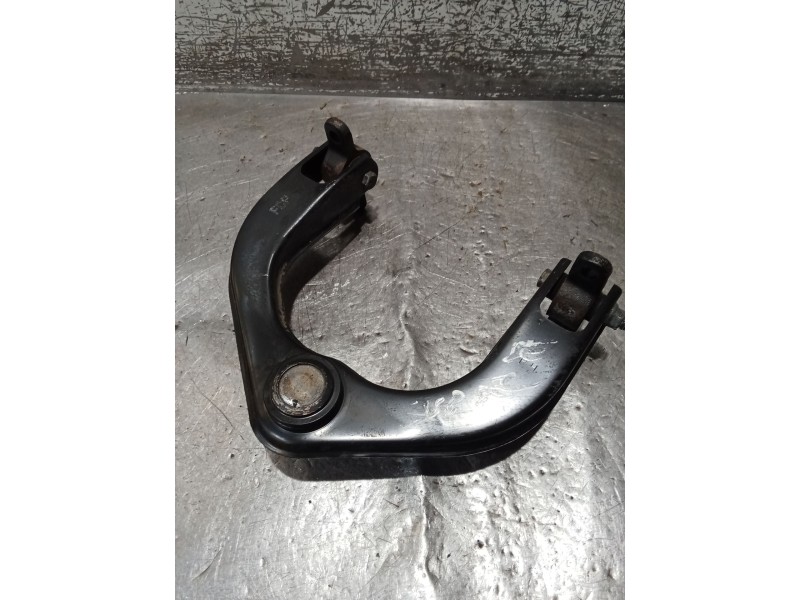 Recambio de brazo suspension superior delantero derecho para ssangyong rodius i 2.7 xdi referencia OEM IAM   05