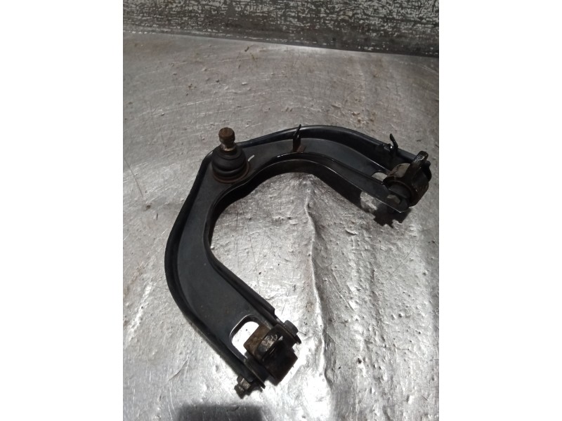 Recambio de brazo suspension superior delantero derecho para ssangyong rodius i 2.7 xdi referencia OEM IAM   05