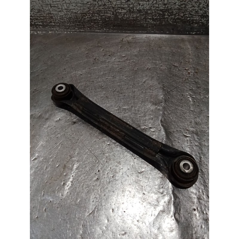 Recambio de brazo suspension inferior trasero derecho para ssangyong rodius i 2.7 xdi referencia OEM IAM  05 ANTERIOR