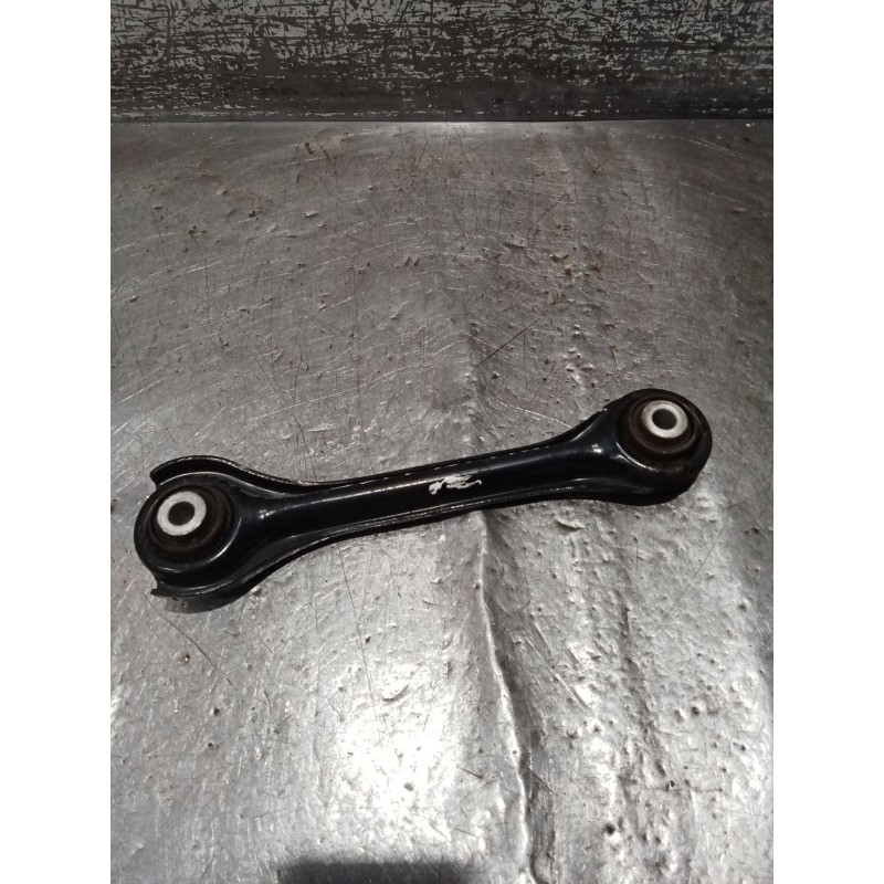 Recambio de brazo suspension superior trasero izquierdo para ssangyong rodius i 2.7 xdi referencia OEM IAM  05 ANTERIOR