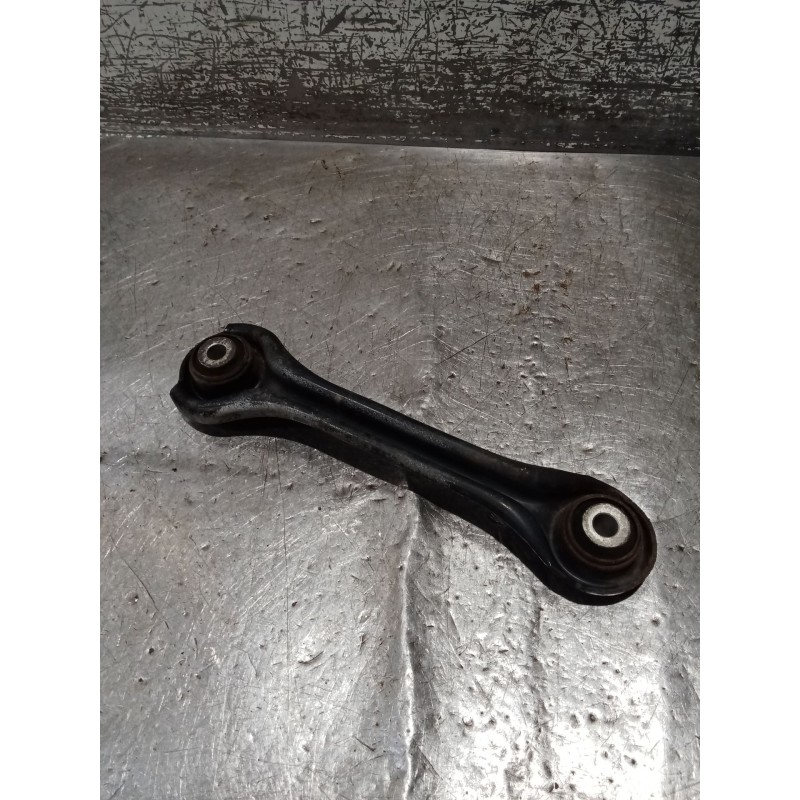 Recambio de brazo suspension superior trasero izquierdo para ssangyong rodius i 2.7 xdi referencia OEM IAM  05 ANTERIOR
