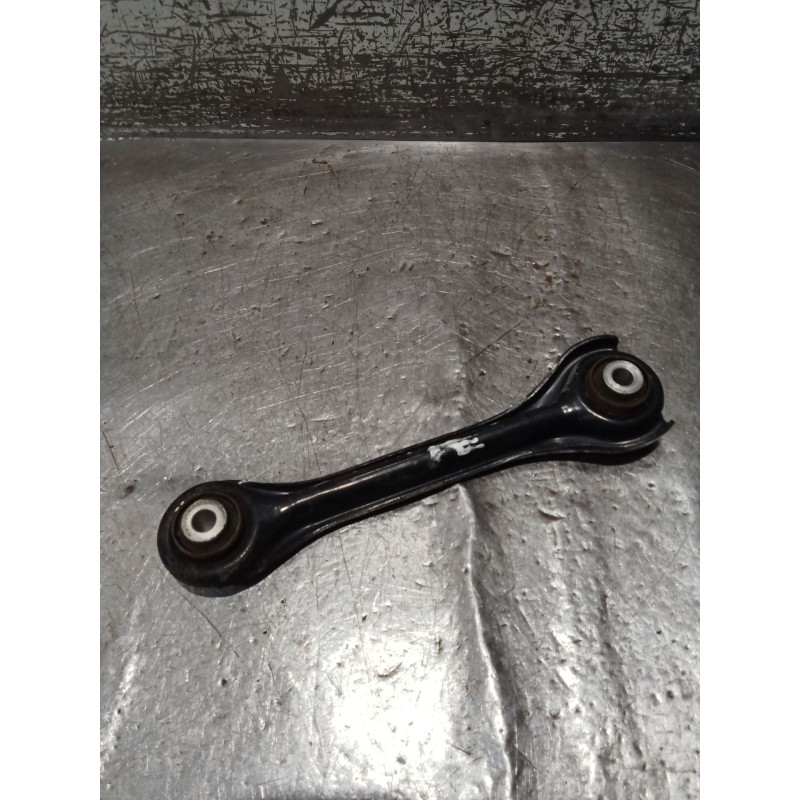 Recambio de brazo suspension superior trasero izquierdo para ssangyong rodius i 2.7 xdi referencia OEM IAM  05 ANTERIOR