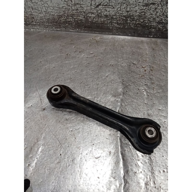 Recambio de brazo suspension superior trasero izquierdo para ssangyong rodius i 2.7 xdi referencia OEM IAM  05 ANTERIOR