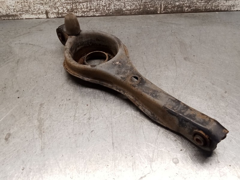 Recambio de brazo suspension inferior trasero izquierdo para ford focus i sedán (dfw) 1.8 turbo di / tddi referencia OEM IAM   9