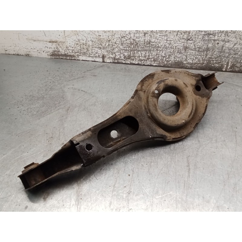 Recambio de brazo suspension inferior trasero izquierdo para ford focus i sedán (dfw) 1.8 turbo di / tddi referencia OEM IAM   9