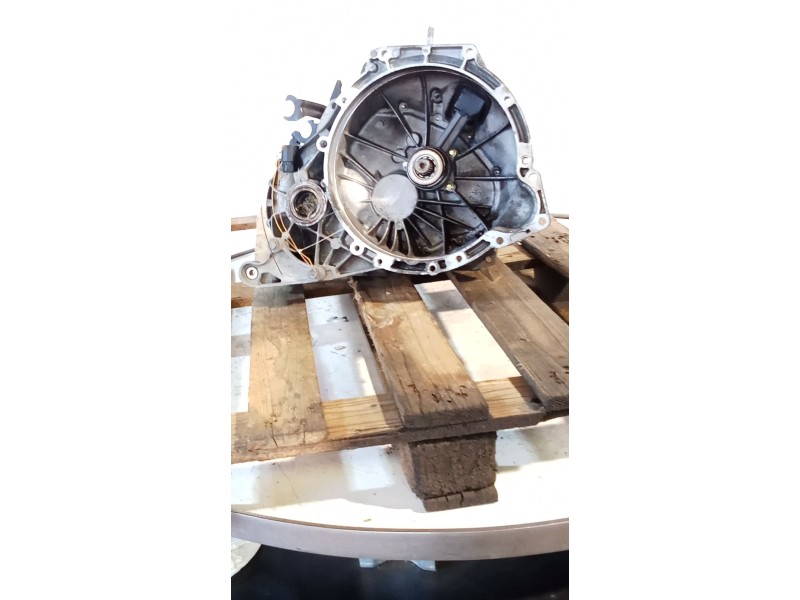 Recambio de caja cambios para ford focus i sedán (dfw) 1.8 turbo di / tddi referencia OEM IAM XS4R 7002 RA 5V 1GA1 9C18 000032