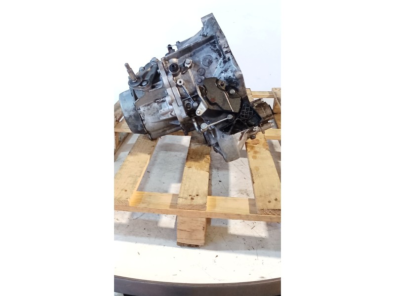 Recambio de caja cambios para peugeot partner furgoneta/monovolumen 1.6 hdi / bluehdi 75 referencia OEM IAM 20DP33 5V 8181981 B