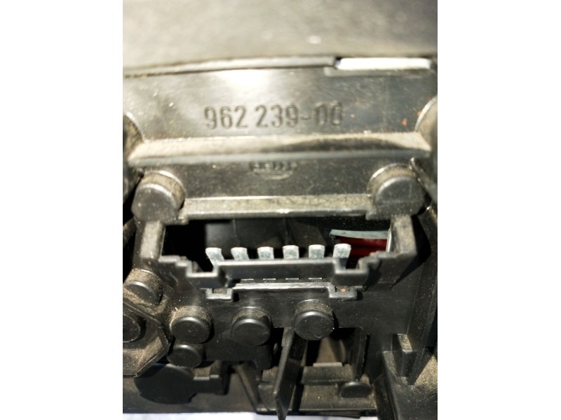 Recambio de piloto trasero izquierdo para seat ibiza ii (6k1) 1.4 i referencia OEM IAM 96223900  1993