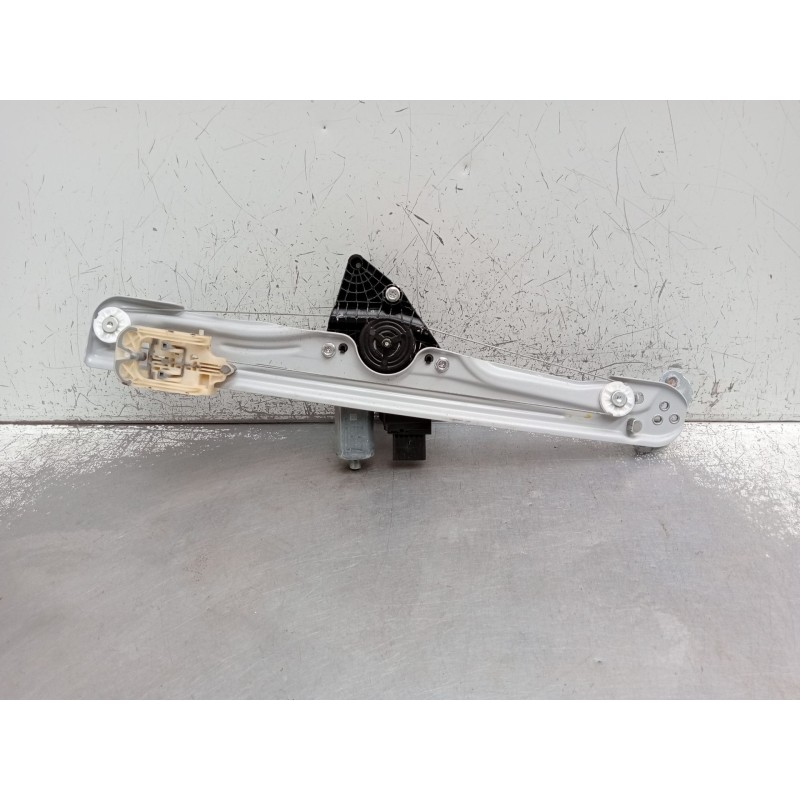Recambio de elevalunas delantero derecho para opel crossland x / crossland (p17, p2qo) 1.2 (75) referencia OEM IAM 0130824270 5P