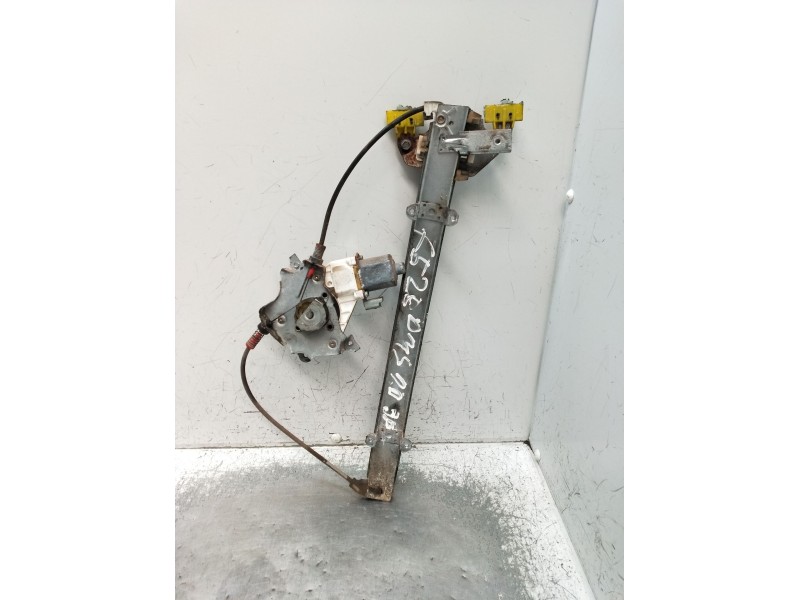 Recambio de elevalunas delantero derecho para nissan micra iii (k12) 1.2 16v referencia OEM IAM  5P 