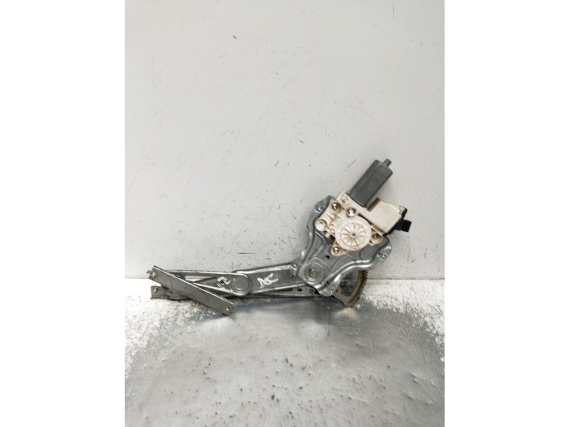 Recambio de elevalunas delantero izquierdo para toyota corolla (_e12_) 1.6 vvt-i (zze121_) referencia OEM IAM  3P 2004