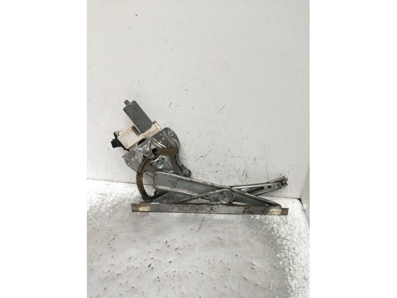 Recambio de elevalunas delantero izquierdo para toyota corolla (_e12_) 1.6 vvt-i (zze121_) referencia OEM IAM  3P 2004