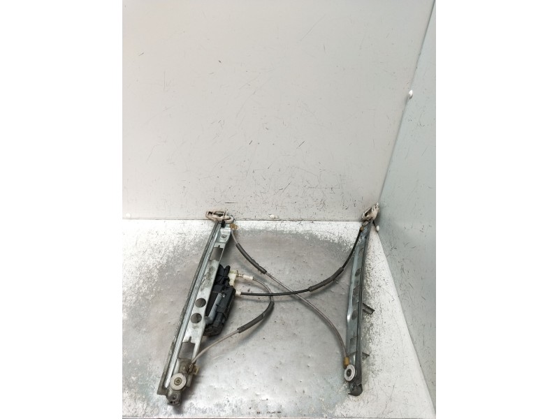 Recambio de elevalunas delantero izquierdo para renault megane ii (bm0/1_, cm0/1_) 1.5 dci (bm1e, cm1e) referencia OEM IAM  5P 