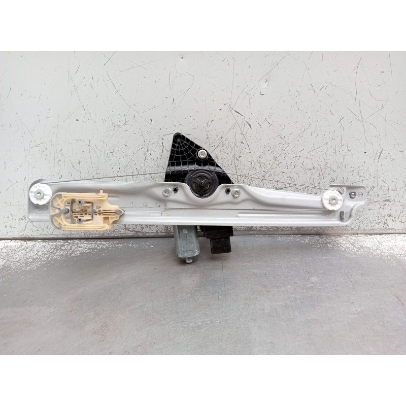 Recambio de elevalunas trasero derecho para opel crossland x / crossland (p17, p2qo) 1.2 (75) referencia OEM IAM 0130824272 5P. 
