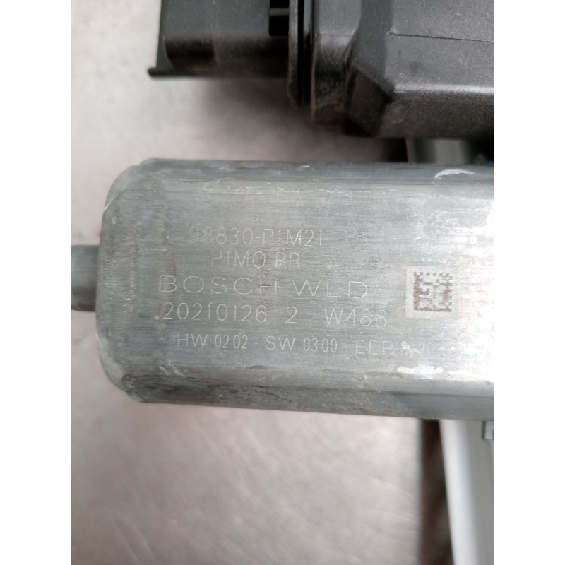 Recambio de elevalunas trasero derecho para opel crossland x / crossland (p17, p2qo) 1.2 (75) referencia OEM IAM 0130824272 5P. 