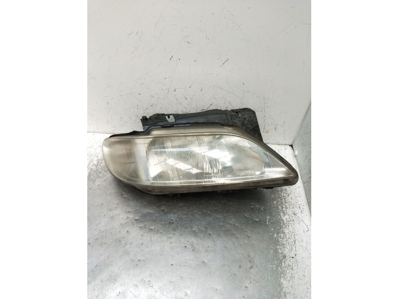 Recambio de faro derecho para citroën xsara (n1) 2.0 hdi 90 referencia OEM IAM   