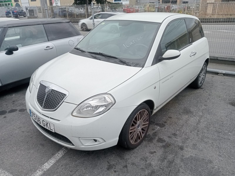 lancia ypsilon (843_) del año 2009