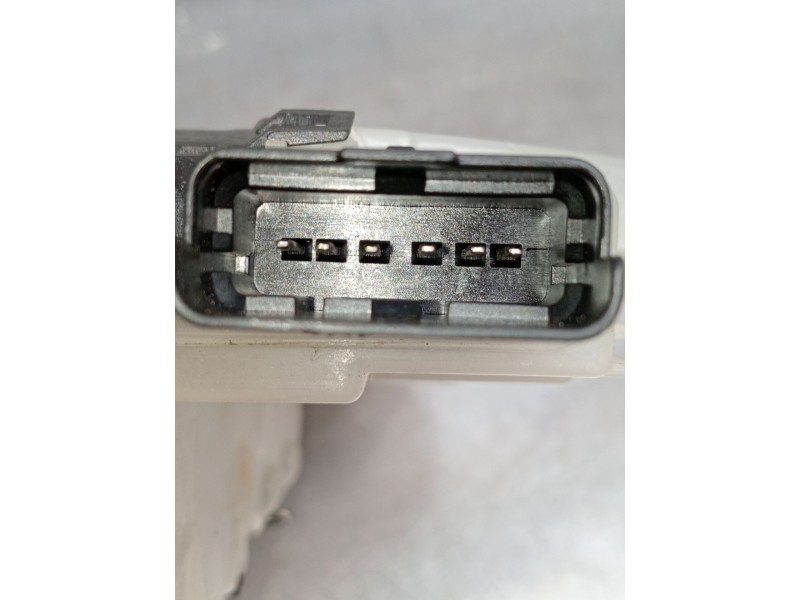 Recambio de motor cierre centralizado delantero izquierdo para opel crossland x / crossland (p17, p2qo) 1.2 (75) referencia OEM 