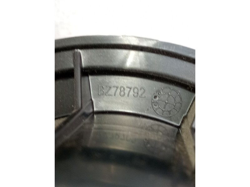 Recambio de motor calefaccion para opel crossland x / crossland (p17, p2qo) 1.2 (75) referencia OEM IAM HB613001 0807667 BZ78792
