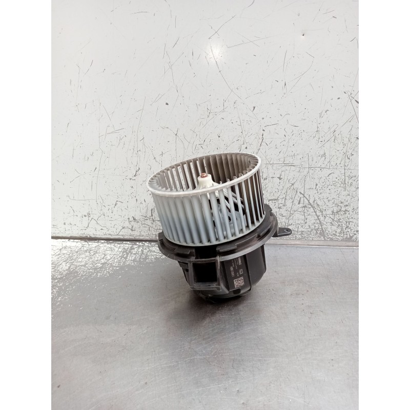 Recambio de motor calefaccion para opel crossland x / crossland (p17, p2qo) 1.2 (75) referencia OEM IAM HB613001 0807667 BZ78792