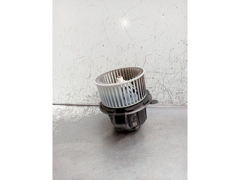 Recambio de motor calefaccion para opel crossland x / crossland (p17, p2qo) 1.2 (75) referencia OEM IAM HB613001 0807667 BZ78792