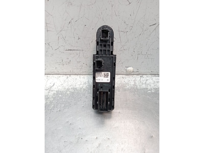 Recambio de mando elevalunas delantero izquierdo para opel crossland x / crossland (p17, p2qo) 1.2 (75) referencia OEM IAM 96788
