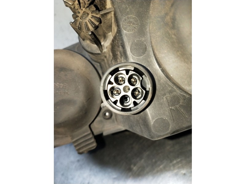 Recambio de faro derecho para opel vectra b hatchback (j96) 1.7 td (f68) referencia OEM IAM   1995