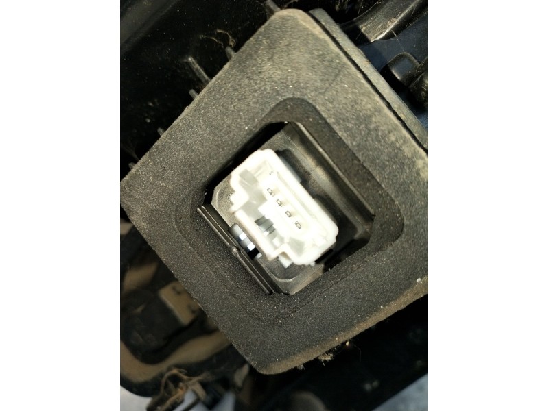 Recambio de piloto trasero derecho para renault scénic iii (jz0/1_) 1.5 dci referencia OEM IAM 265500013R  2009