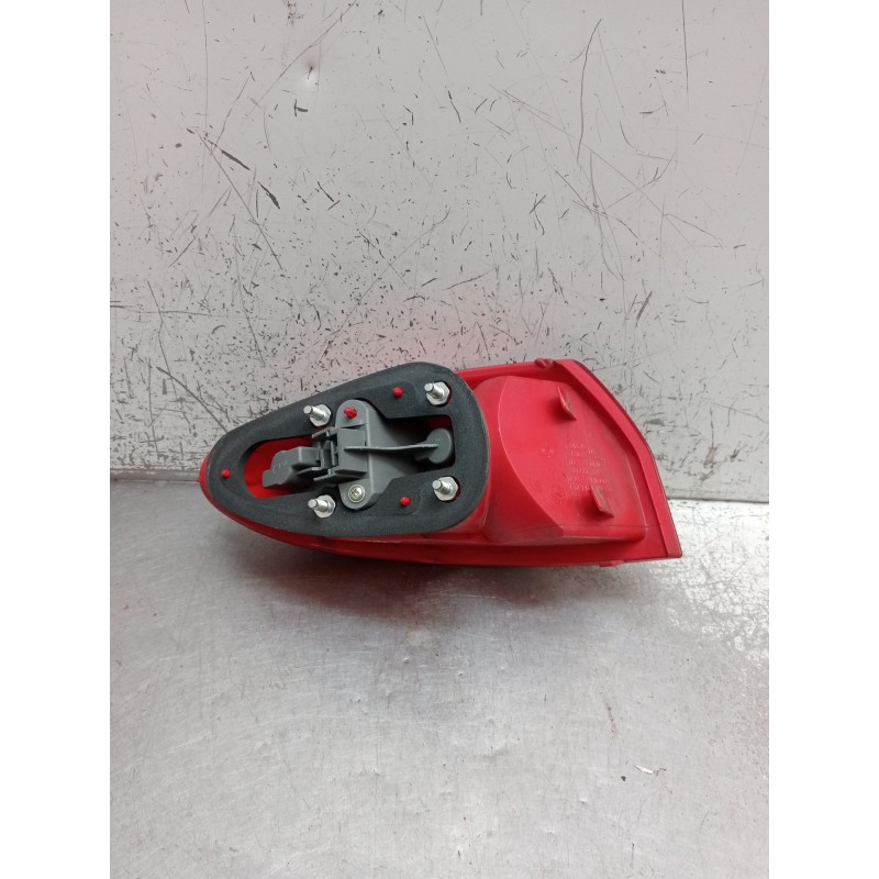 Recambio de piloto trasero derecho para alfa romeo 147 (937_) 1.6 16v t.spark eco (937.axa1a, 937.bxa1a) referencia OEM IAM   