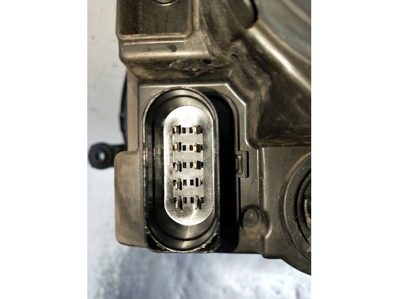 Recambio de faro derecho para volkswagen golf v (1k1) 1.9 tdi referencia OEM IAM  FARO PARA PULIR 2003