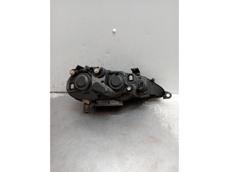 Recambio de faro izquierdo para alfa romeo 147 (937_) 1.6 16v t.spark eco (937.axa1a, 937.bxa1a) referencia OEM IAM   