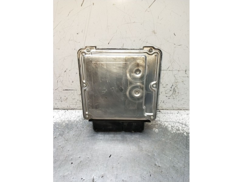 Recambio de centralita motor uce para volkswagen golf v (1k1) 1.9 tdi referencia OEM IAM 0281011900 03G906016CB 1039S06216 2003