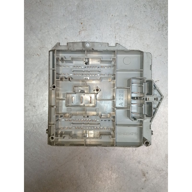 Recambio de caja reles / fusibles para alfa romeo 147 (937_) 1.6 16v t.spark eco (937.axa1a, 937.bxa1a) referencia OEM IAM 51742